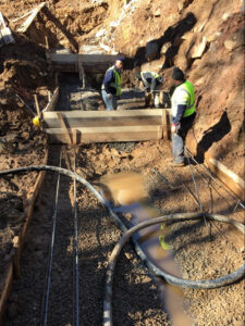 2-fotting-rough-top-of-headwall